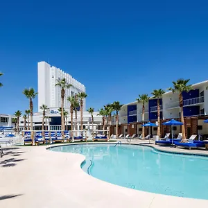 Tropicana Vegas A Doubletree By Hilton & Casino - Free Parking Semesteranläggning (resort)